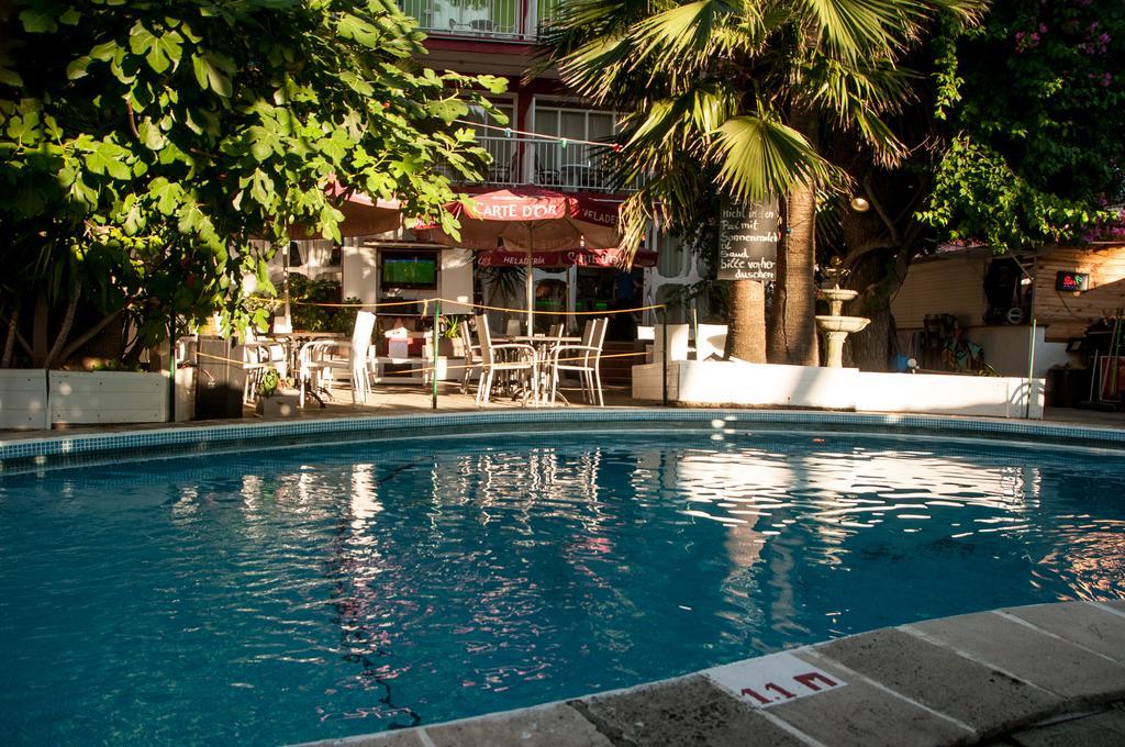Hostal Alce Playa de Palma  Buitenkant foto